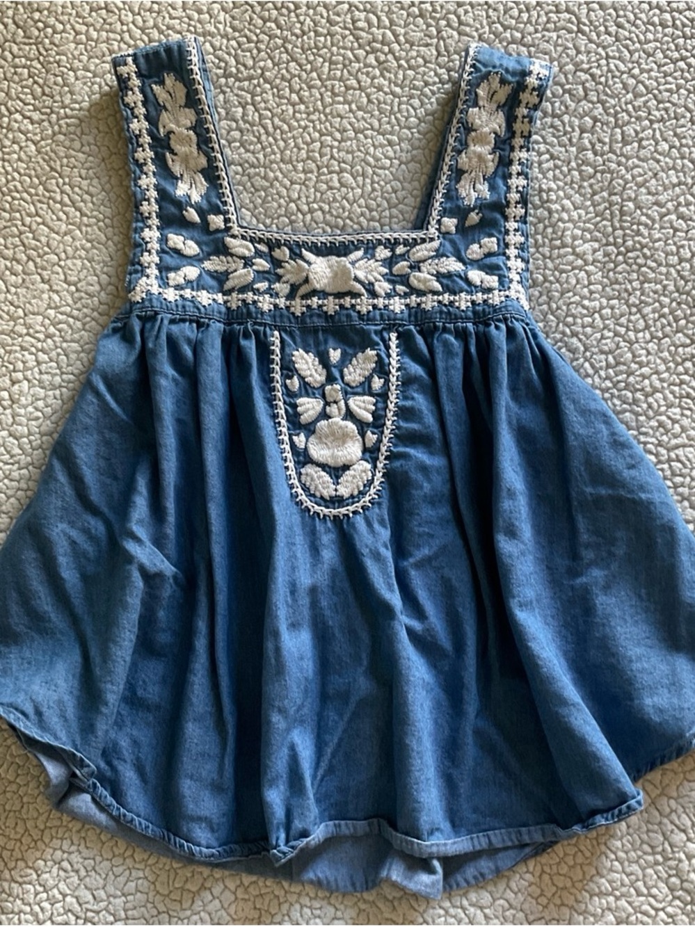 Lovers + Friends Blue Chambray Embroidered Babydoll Style Women’s Blouse